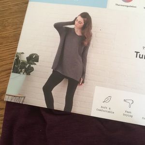 New Wander by Hottoties woman thermal shirt small